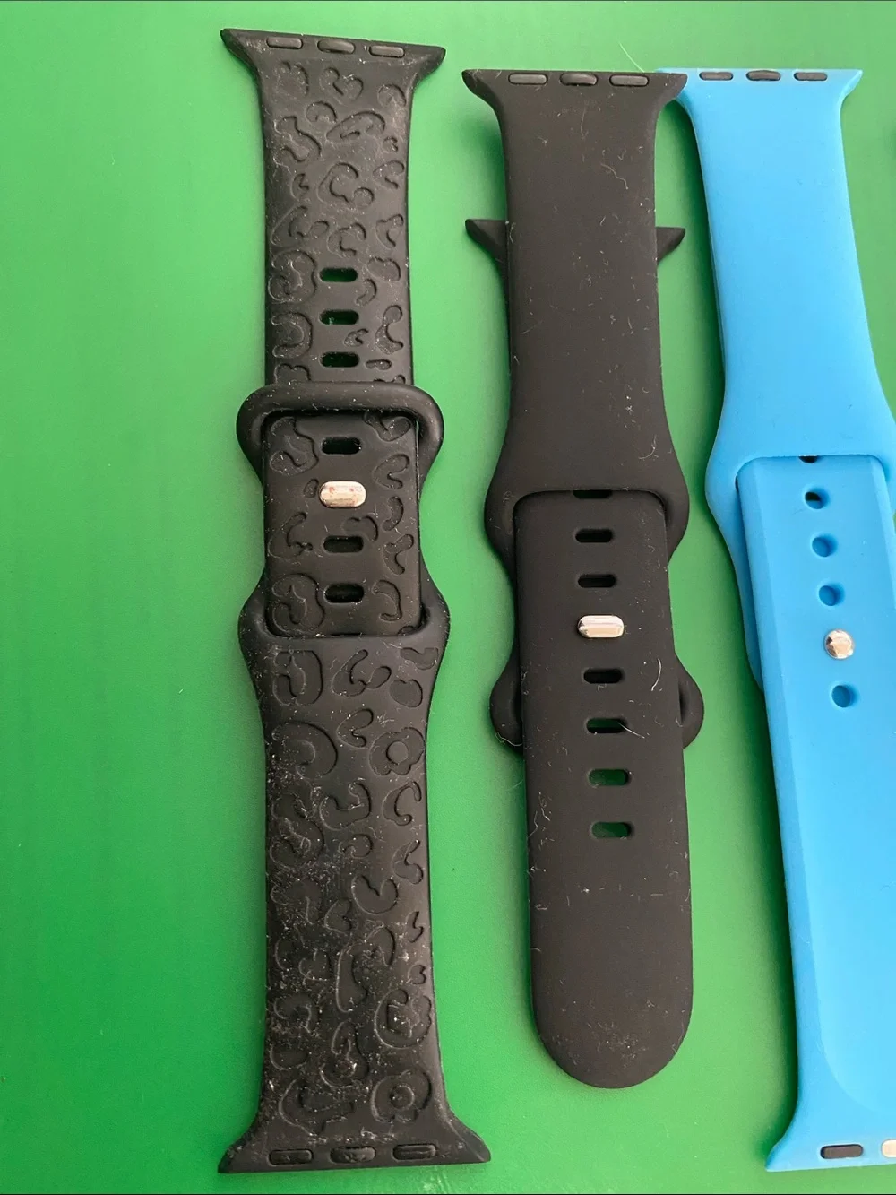 Silicone Smartwatch Bands in Black and Bright Blue - Universal Fit